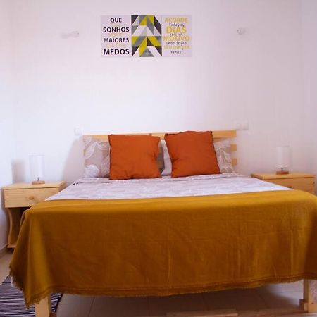 Cosy & Relax Yellow House 5Mn Walk From The Beach! Calheta Exterior foto
